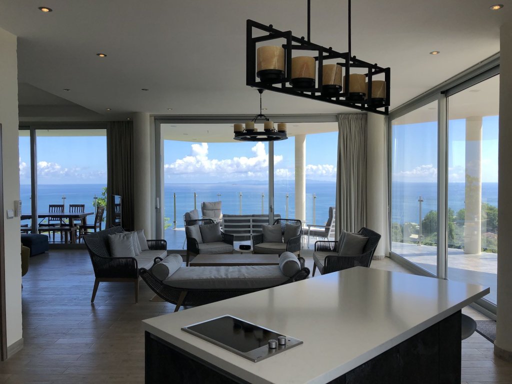 LUKSUSOWA WILLA Z PANORAMICZNYM WIDOKIEM — PÓŁNOC MAHÉ, SESZELE