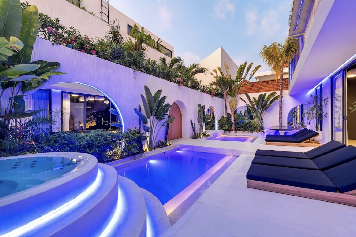 WILLA LUKSUSOWA 4 SYPIALNIE – CANGGU, BATU BOLONG