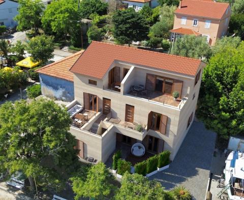 Роскошные апартаменты на первой линии моря – остров Углян, Преко (Поляна)