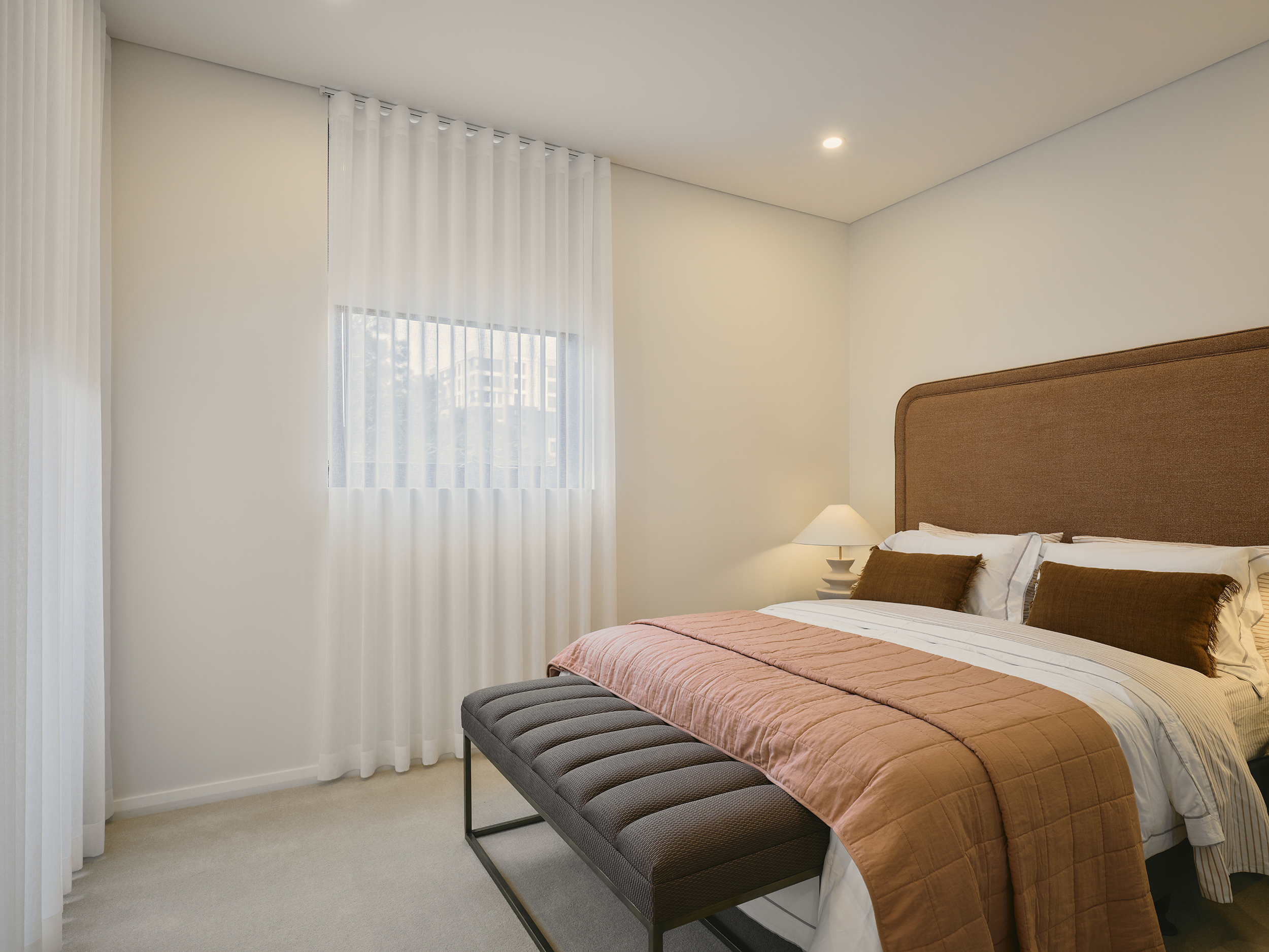 DOWNTOWN ZETLAND - LIVE, WORK, PLAY AND SHOP IN AN URBAN OASIS