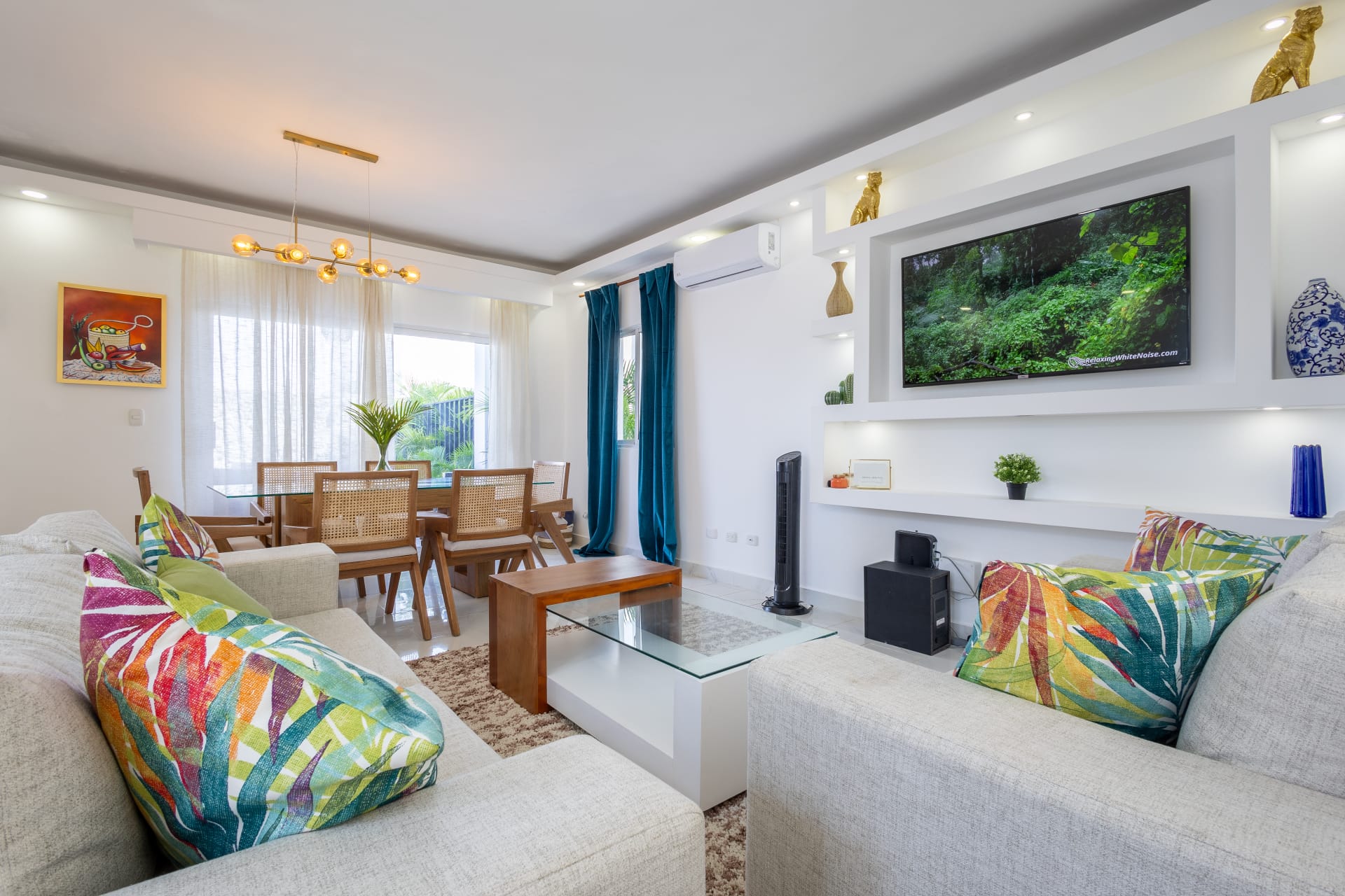 Gemütliche und komfortable Villa zur Miete, Wohnanlage in der Nähe von Cepm, gute Anbindung an die Autobahn.