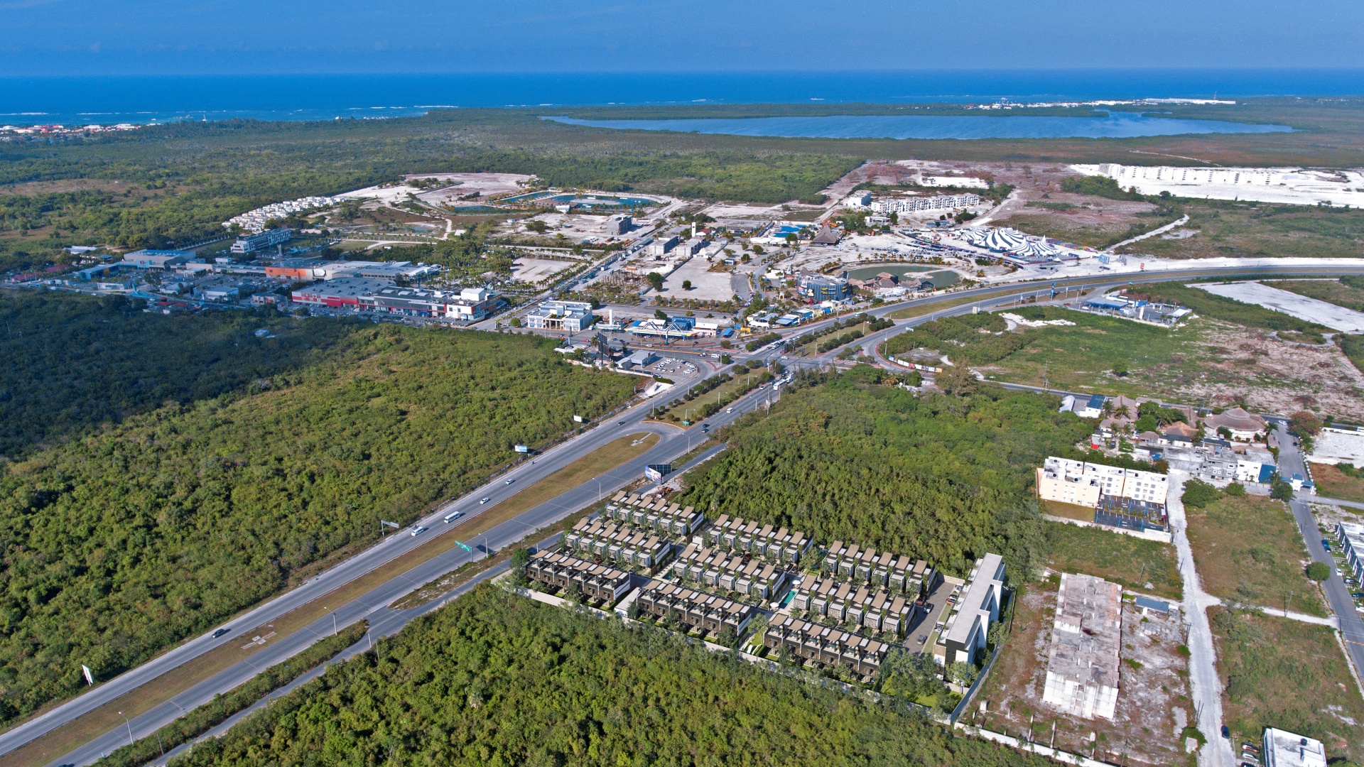 Exclusive Project In Punta Cana – Close To Downtown Mall – Apartments And Houses For Sale