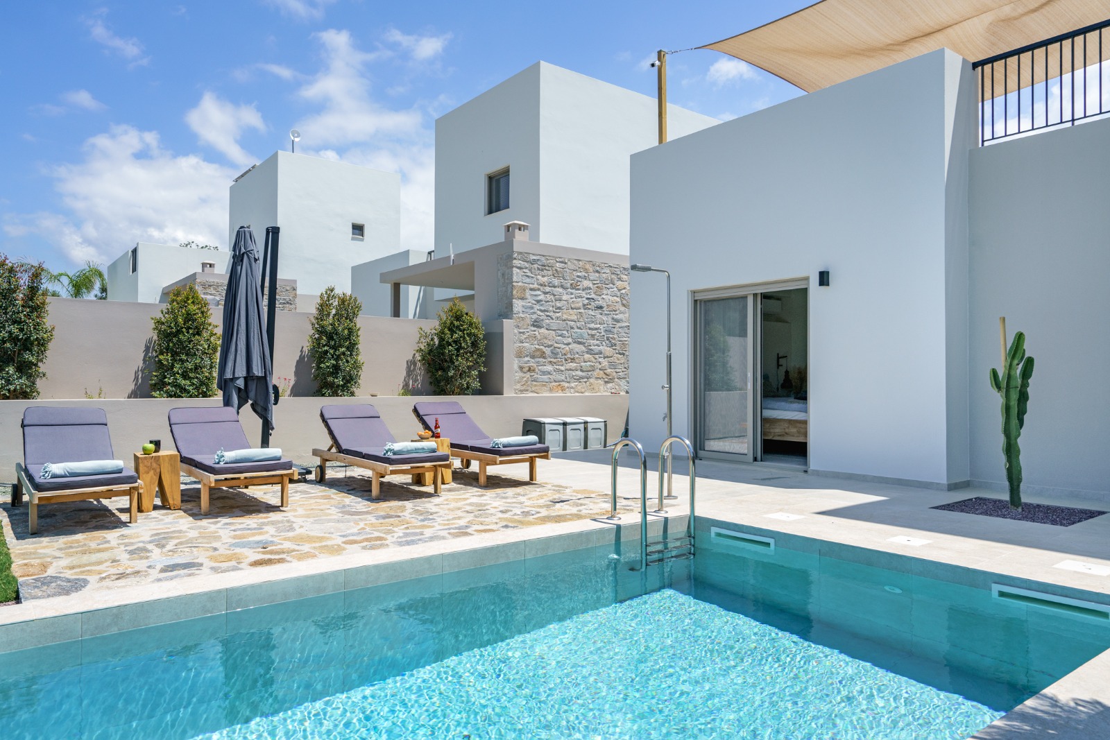 4 роскошные современные виллы в оливковой роще с видом на море и горы