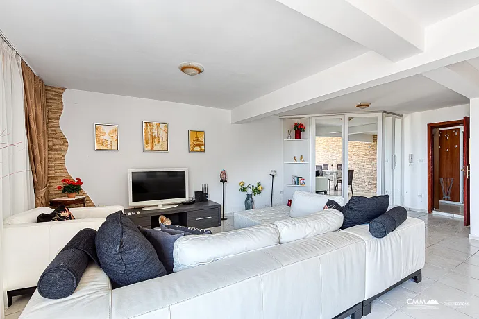 Апартаменты с видом на море в Будве