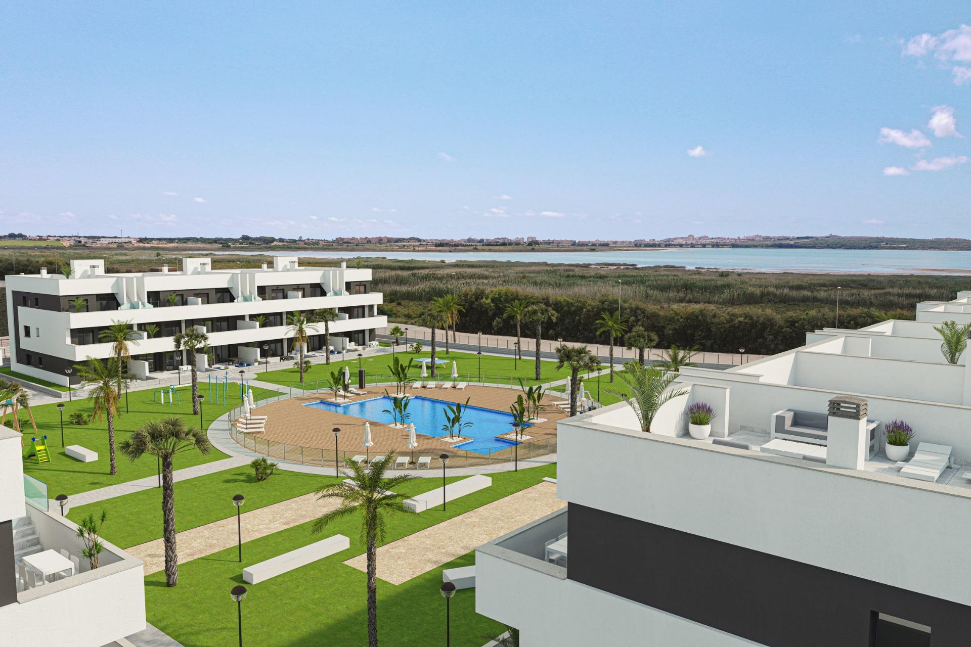New apartments with tourist license and lagoon views in El Raso Guardamar del Segura